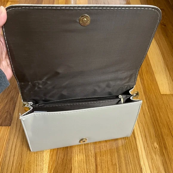 Women’s Purse - Picture 2 of 5